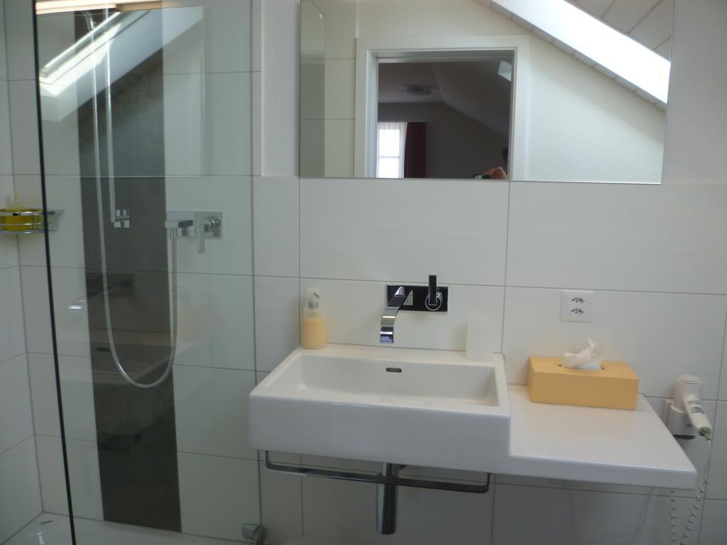 Hotel Speiserestaurant Bahnhof Guttingen Room photo